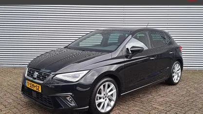 Zwart Occasion 2023 Seat Ibiza FR Hatchback | € 18.995 (Eerlijke prijs)