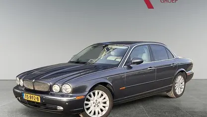 Grijs Gebruikt 2004 Jaguar XJ Sedan | € 11.945 (Eerlijke prijs)