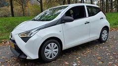 Wit Gebruikt 2019 Toyota Aygo Hatchback | € 8.950 (Eerlijke prijs)