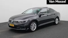 Gebruikt 2020 VW Passat Business Sedan | € 24.445 (Eerlijke prijs)