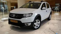 Wit Gebruikt 2014 Dacia Sandero Lauréate Hatchback | € 6.950 (Eerlijke prijs)