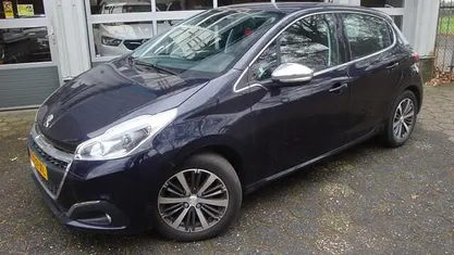 Occasion 2019 Peugeot 208 Allure Hatchback | € 10.950 (Super prijs)