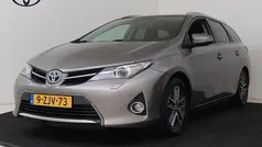 Bruin metallic Gebruikt 2015 Toyota Auris Touring Sports Stationwagen | € 13.950 (Eerlijke prijs)