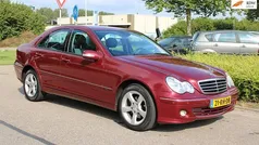Rood Gebruikt 2005 Mercedes C200 Avantgarde Sedan | € 2.999 (Eerlijke prijs)