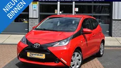 Rood Gebruikt 2016 Toyota Aygo Hatchback | € 7.950 (Eerlijke prijs)