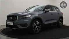 Grijs Gebruikt 2020 Volvo XC40 Inscription SUV | € 33.900 (Eerlijke prijs)