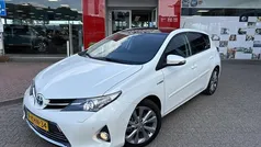 Wit Gebruikt 2013 Toyota Auris Hatchback | € 11.450 (Eerlijke prijs)