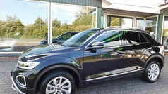 Zwart Gebruikt 2023 VW T-Roc SUV | € 30.950 (Eerlijke prijs)