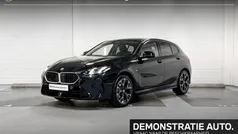 Saphischwarz (donker zwart) Gebruikt 2024 BMW 120 M Sport Hatchback | € 39.900 (Super prijs)