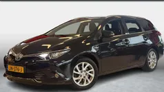 Gebruikt 2016 Toyota Auris Hybrid Trend Hatchback | € 11.950 (Eerlijke prijs)