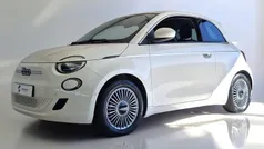 Wit Nieuw 2025 Fiat 500e Hatchback | € 29.245 (Goede deal)