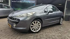 Grijs, metallic lak Gebruikt 2009 Peugeot 207 CC Sport Cabriolet | € 4.950 (Eerlijke prijs)
