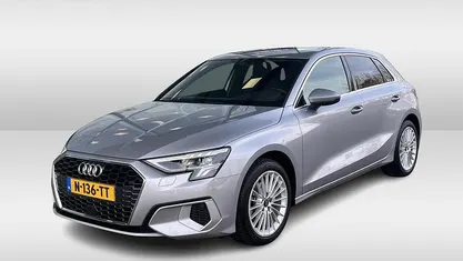 Grijs Occasion 2022 Audi A3 Sportback Advanced Hatchback | € 24.950 (Super prijs)