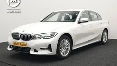 Wit Gebruikt 2021 BMW 330e Luxury Line Sedan | € 27.940 (Super prijs)