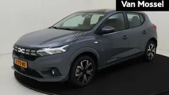Grijs Gebruikt 2024 Dacia Sandero Essentiel Hatchback | € 17.930 (Goede deal)