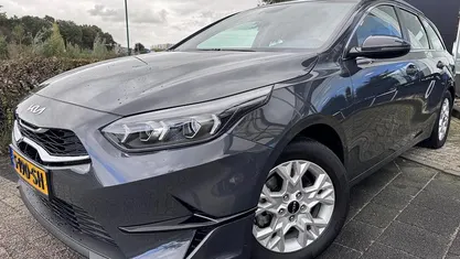 Occasion 2023 Kia Ceed Hatchback | € 23.700 (Eerlijke prijs)