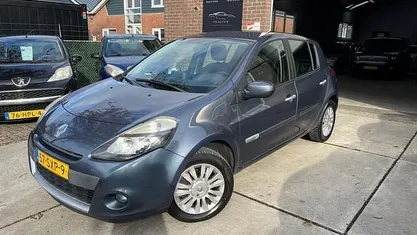 Gebruikt 2012 Renault Clio IV Collection Hatchback | € 2.699 (Eerlijke prijs)