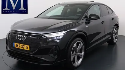 Zwart Gebruikt 2022 Audi Q4 e-tron S-Line SUV | € 40.877 (Eerlijke prijs)
