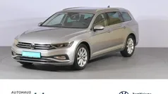 Gebruikt 2023 VW Passat Elegance Stationwagen | € 39.945 (Eerlijke prijs)