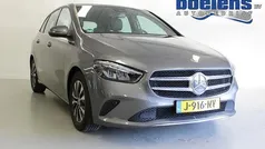 Grijs Gebruikt 2020 Mercedes 180 Business Sedan | € 19.843 (Super prijs)