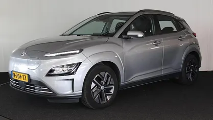 Grijs Gebruikt 2022 Hyundai Kona Comfort SUV | € 21.900 (Eerlijke prijs)