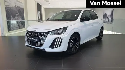 Wit Occasion 2025 Peugeot 208 Allure Hatchback | € 23.940 (Eerlijke prijs)