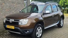 Bruin Gebruikt 2010 Dacia Duster Lauréate SUV | € 4.999 (Eerlijke prijs)
