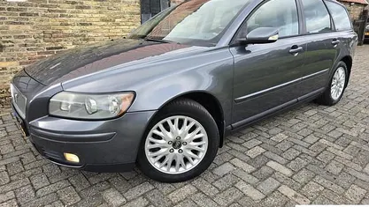 Occasion 2005 Volvo V50 Momentum Stationwagen | € 2.740 (Eerlijke prijs)