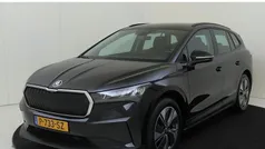 Zwart Gebruikt 2022 Skoda Enyaq iV SUV | € 26.450 (Goede deal)