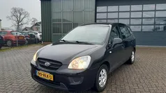 Gebruikt 2009 Kia Carens MPV | € 3.295 (Eerlijke prijs)