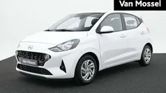 Polar white Gebruikt 2021 Hyundai i10 Comfort Hatchback | € 15.940 (Eerlijke prijs)