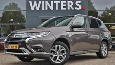 Bruin Gebruikt 2021 Mitsubishi Outlander SUV | € 26.845 (Eerlijke prijs)