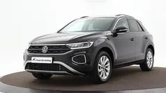 Zwart Gebruikt 2024 VW T-Roc Edition SUV | € 30.940 (Super prijs)