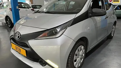 Grijs Gebruikt 2017 Toyota Aygo Hatchback | € 8.950 (Eerlijke prijs)
