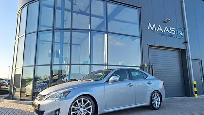 Grijs (metallic) Occasion 2011 Lexus IS250 Sedan | € 12.900 (Eerlijke prijs)