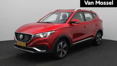 Rood Gebruikt 2021 MG ZS Luxury Sedan | € 16.495 (Eerlijke prijs)