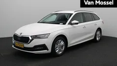 Wit Gebruikt 2021 Skoda Octavia Business Line Stationwagen | € 16.900 (Eerlijke prijs)