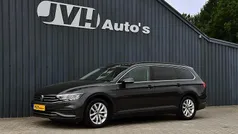 Grijs Gebruikt 2023 VW Passat Stationwagen | € 26.500 (Eerlijke prijs)