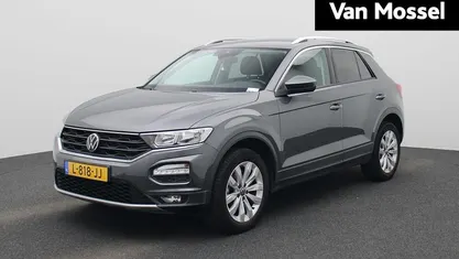 Grijs Occasion 2021 VW T-Roc Business SUV | € 21.900 (Goede deal)