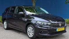 Zwart Gebruikt 2019 Fiat Tipo Street Stationwagen | € 11.950 (Eerlijke prijs)