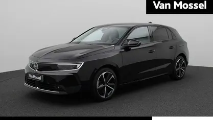 Zwart, metallic lak Gebruikt 2022 Opel Astra Business Edition Hatchback | € 24.900 (Eerlijke prijs)