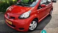 Rood Gebruikt 2011 Toyota Aygo Comfort Hatchback | € 4.350 (Eerlijke prijs)