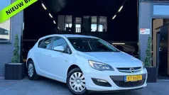 Wit Gebruikt 2013 Opel Astra Selection Hatchback | € 5.950 (Goede deal)