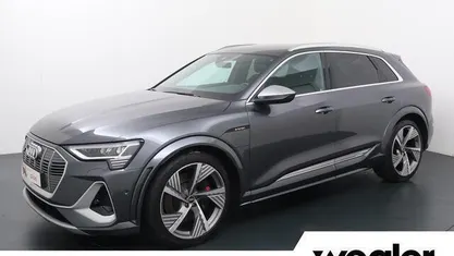 Grijs Occasion 2022 Audi e-tron S-Line SUV | € 39.940 (Super prijs)