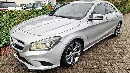 Grijs Occasion 2013 Mercedes CLA180 Ambition Sedan | € 12.450 (Eerlijke prijs)