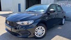 Zwart Gebruikt 2017 Fiat Tipo Lounge Sedan | € 9.950 (Eerlijke prijs)