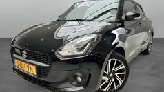 Zwart Gebruikt 2020 Suzuki Swift Style Hatchback | € 15.399 (Eerlijke prijs)
