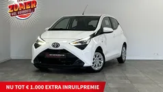 Wit Gebruikt 2022 Toyota Aygo X-play Hatchback | € 12.445 (Goede deal)