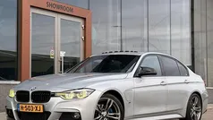 Grijs Gebruikt 2017 BMW 330 M Sport Sedan | € 22.900 (Eerlijke prijs)