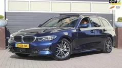 Blauw Gebruikt 2019 BMW 330 Executive Stationwagen | € 26.800 (Eerlijke prijs)